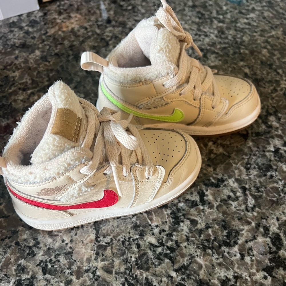 Jordan size 7c